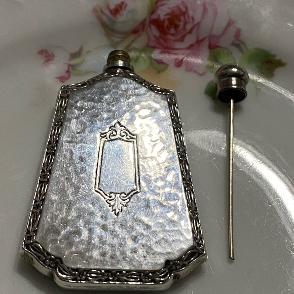 VTG. Sterling Hammered Webster Perfume Flask - Picture 3 of 6
